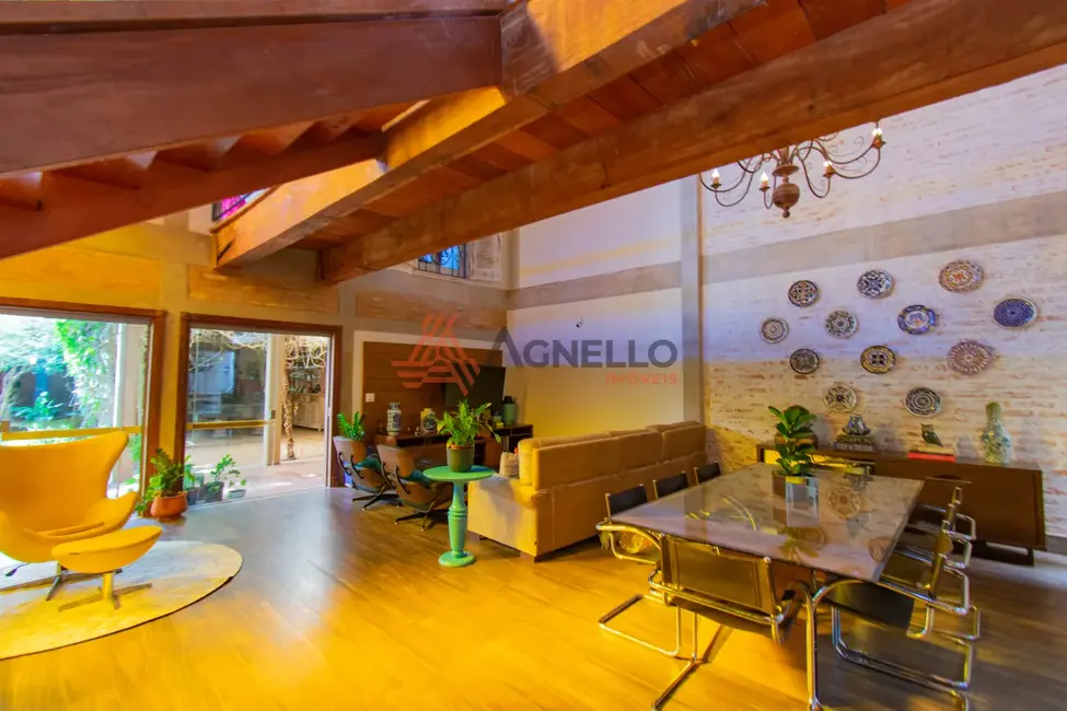 Casa com 3 quartos à venda, 457m2 em Residencial Paraíso, Franca - SP - imagem 2 Foto 2 de Casa com 3 quartos à venda, 457m2 em Residencial Paraíso, Franca - SP