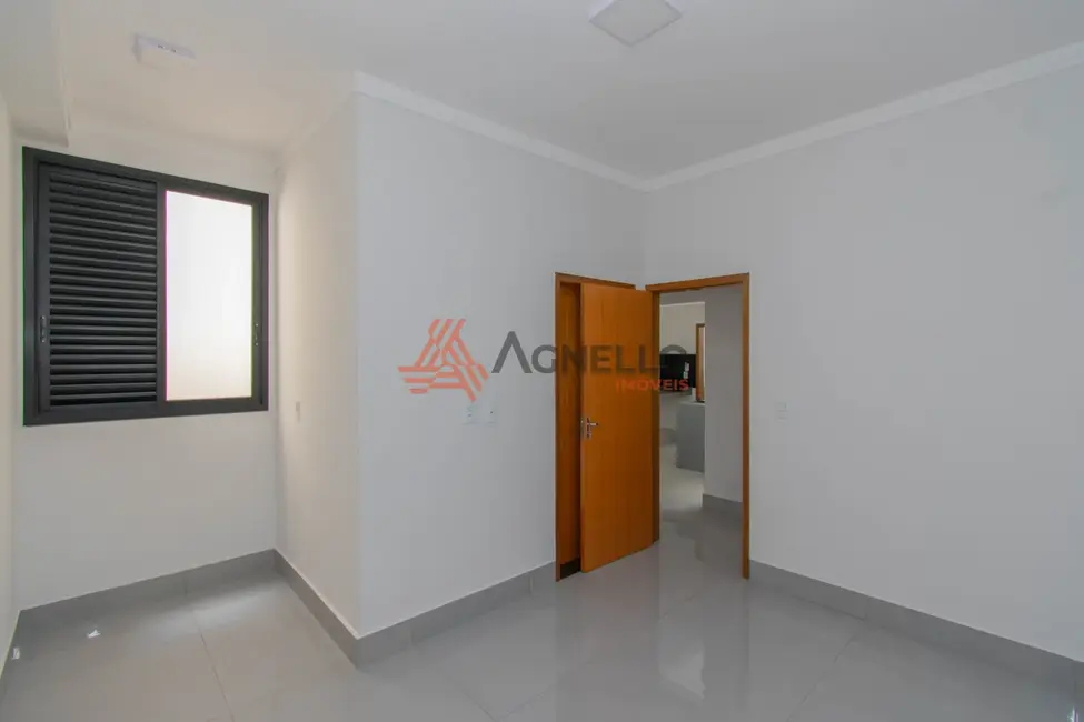 Foto 6 de Apartamento com 3 quartos à venda, 101m2 em Jardim Piratininga, Franca - SP