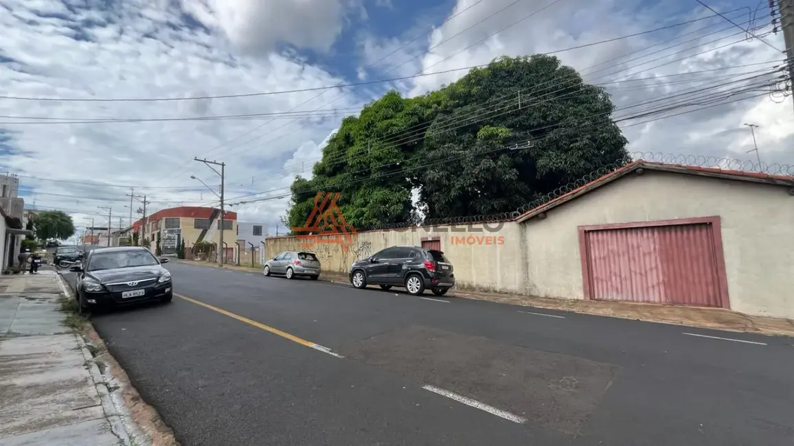 Foto 2 de Fazenda / Haras à venda, 1661m2 em Higienópolis, Franca - SP