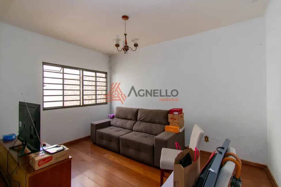 Foto 2 de Casa com 3 quartos à venda, 218m2 em São José, Franca - SP