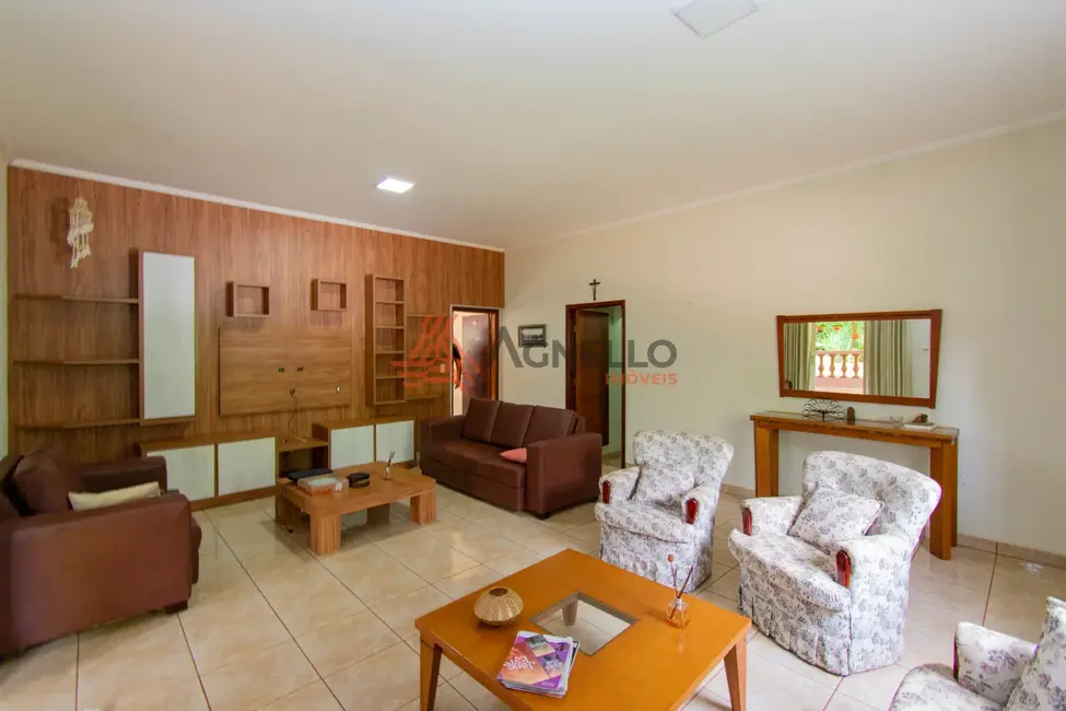 Foto 2 de Fazenda / Haras com 3 quartos à venda, 342m2 em Franca - SP