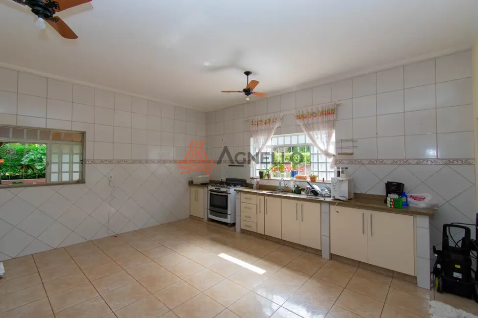 Foto 3 de Fazenda / Haras com 3 quartos à venda, 342m2 em Franca - SP