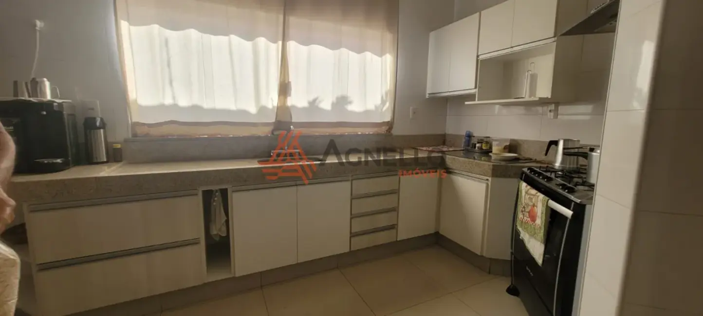 Foto 2 de Casa com 3 quartos à venda, 201m2 em Residencial Amazonas, Franca - SP