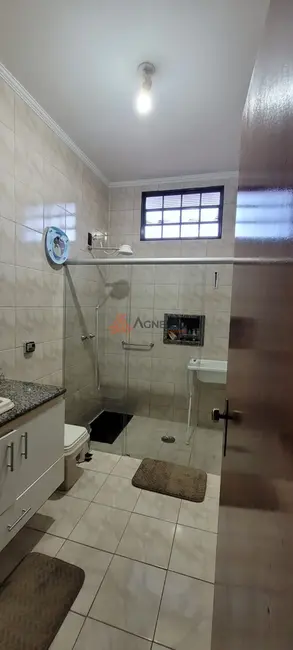 Foto 8 de Casa com 3 quartos à venda, 180m2 em Jardim Aeroporto II, Franca - SP