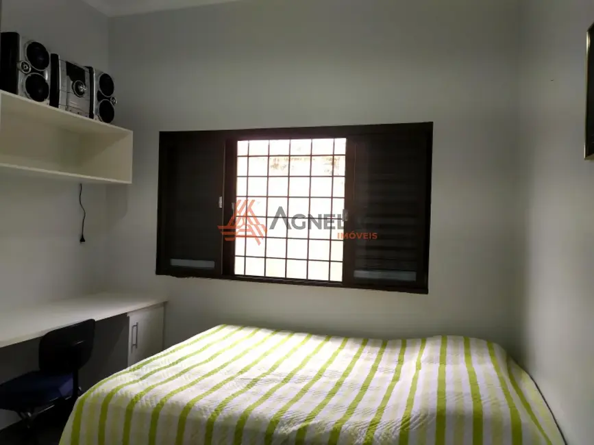 Foto 9 de Casa com 3 quartos à venda, 180m2 em Jardim Aeroporto II, Franca - SP