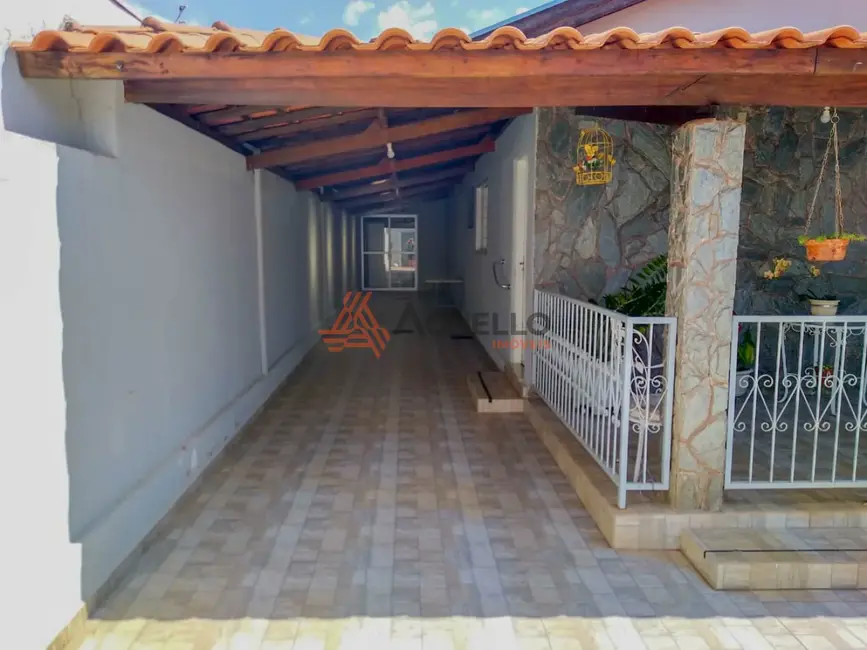 Foto 2 de Casa com 2 quartos à venda, 159m2 em Jardim do Éden, Franca - SP