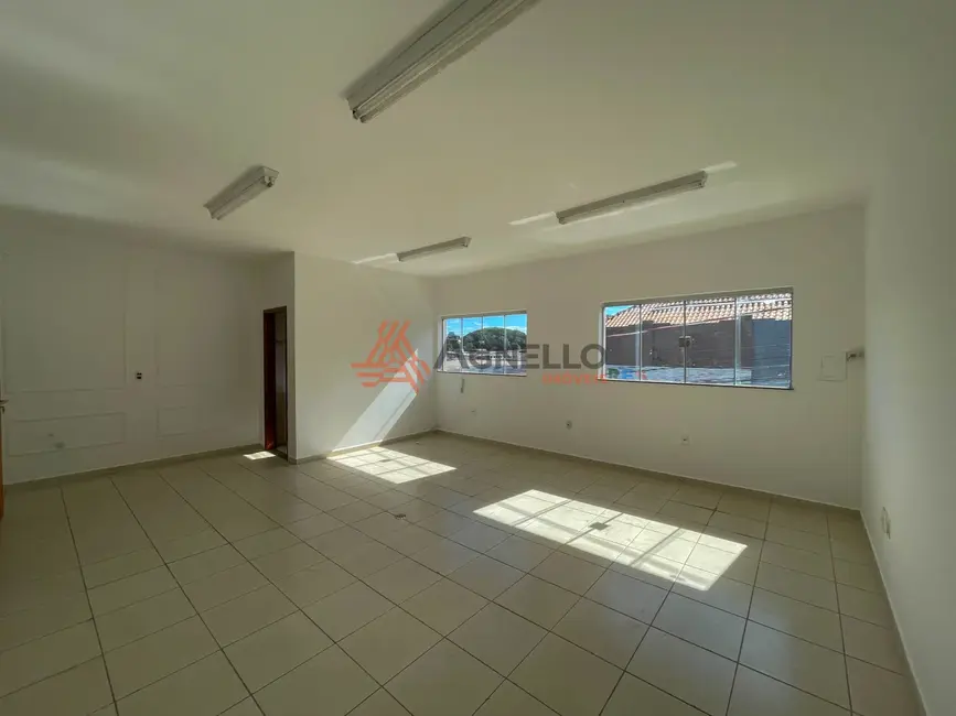 Sala Comercial para alugar, 338m2 em Centro, Franca - SP - imagem 4 Foto 4 de Sala Comercial para alugar, 338m2 em Centro, Franca - SP