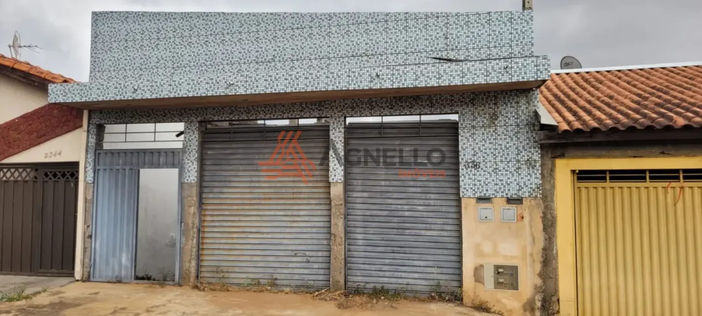 Foto 1 de Armazém / Galpão à venda, 250m2 em Jardim Palestina, Franca - SP