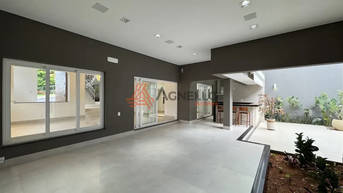 Foto 8 de Casa de Condomínio com 3 quartos à venda, 324m2 em Villa São Vicente, Franca - SP