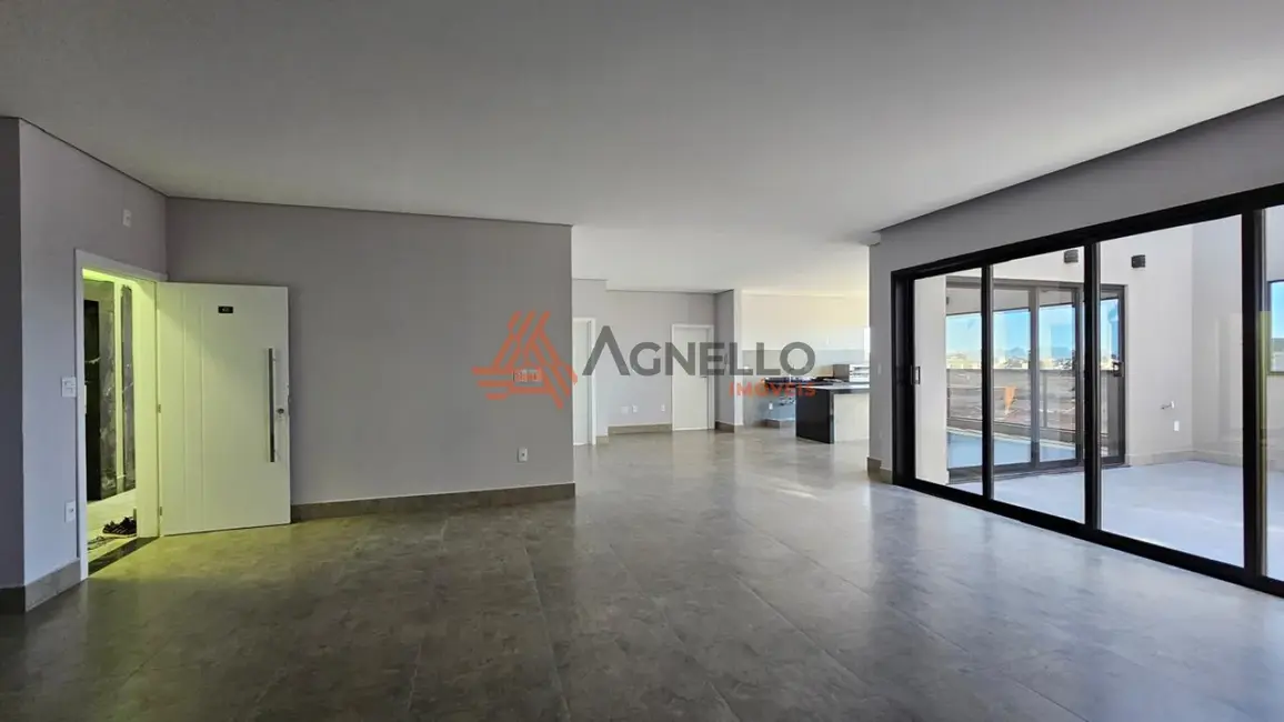 Cobertura com 3 quartos à venda, 225m2 em Santo Agostinho, Franca - SP - imagem 6 Foto 6 de Cobertura com 3 quartos à venda, 225m2 em Santo Agostinho, Franca - SP