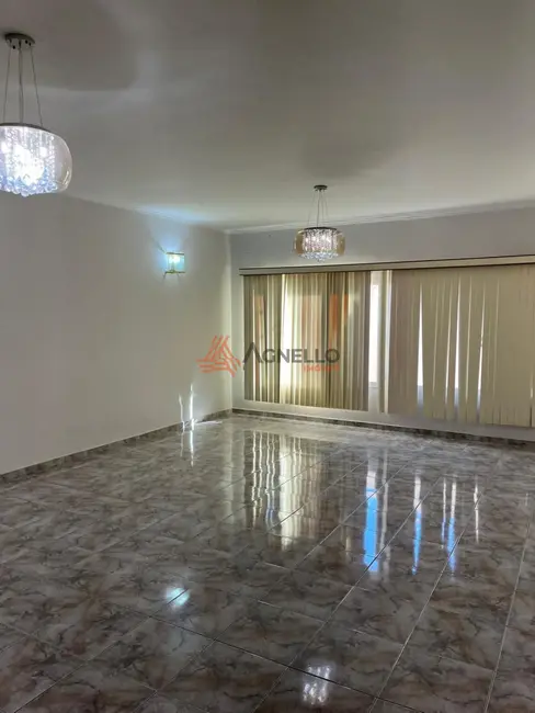 Casa com 3 quartos à venda, 223m2 em Jardim Consolação, Franca - SP - imagem 4 Foto 4 de Casa com 3 quartos à venda, 223m2 em Jardim Consolação, Franca - SP