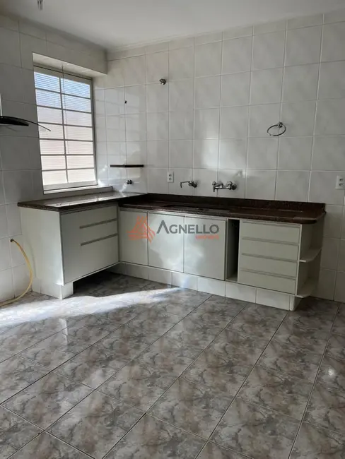Casa com 3 quartos à venda, 223m2 em Jardim Consolação, Franca - SP - imagem 5 Foto 5 de Casa com 3 quartos à venda, 223m2 em Jardim Consolação, Franca - SP