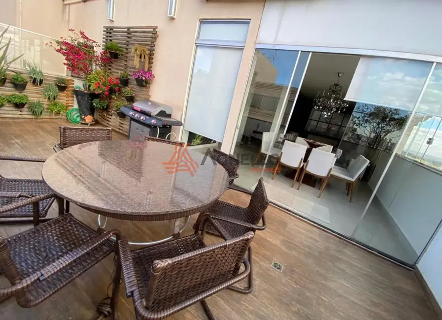 Foto 4 de Cobertura com 3 quartos à venda, 200m2 em Residencial Paraíso, Franca - SP