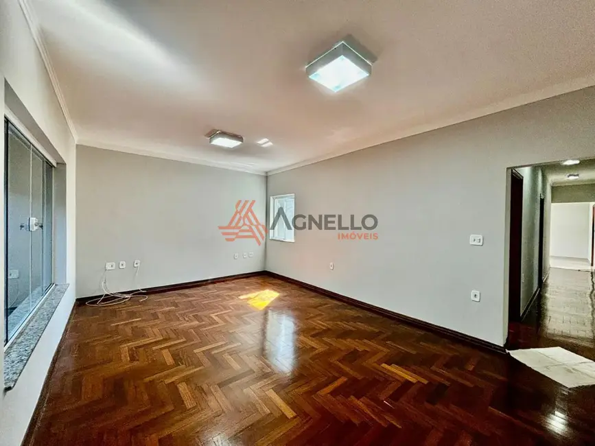 Foto 9 de Casa com 4 quartos à venda, 259m2 em Jardim do Éden, Franca - SP