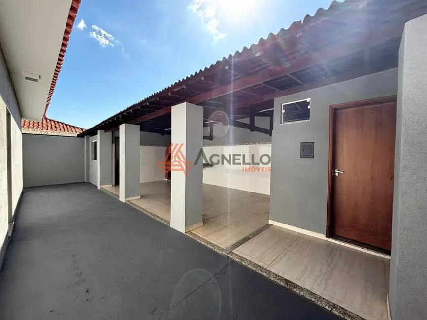 Foto 3 de Casa com 4 quartos à venda, 259m2 em Jardim do Éden, Franca - SP