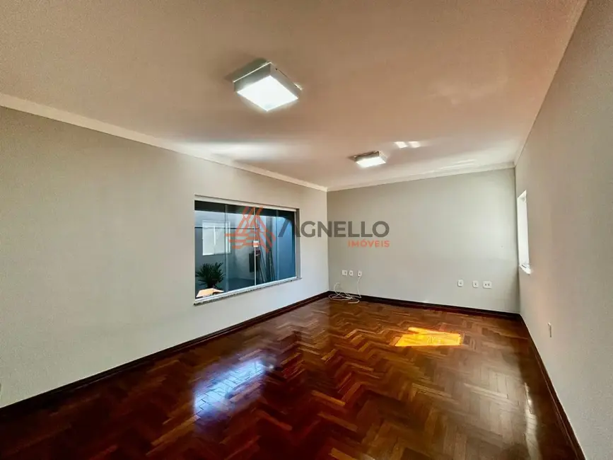 Foto 8 de Casa com 4 quartos à venda, 259m2 em Jardim do Éden, Franca - SP