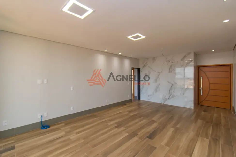 Foto 2 de Apartamento com 3 quartos à venda, 161m2 em Vila Santos Dumont, Franca - SP
