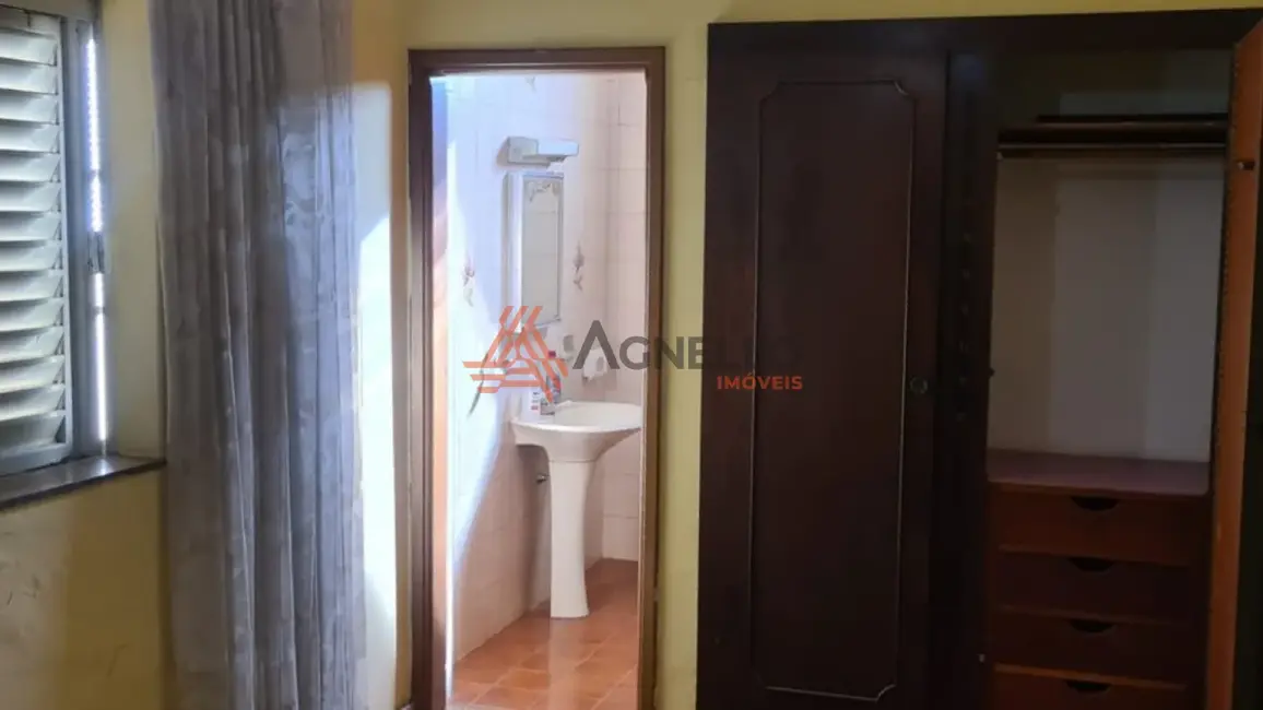 Foto 4 de Casa com 4 quartos à venda, 220m2 em Vila Flores, Franca - SP