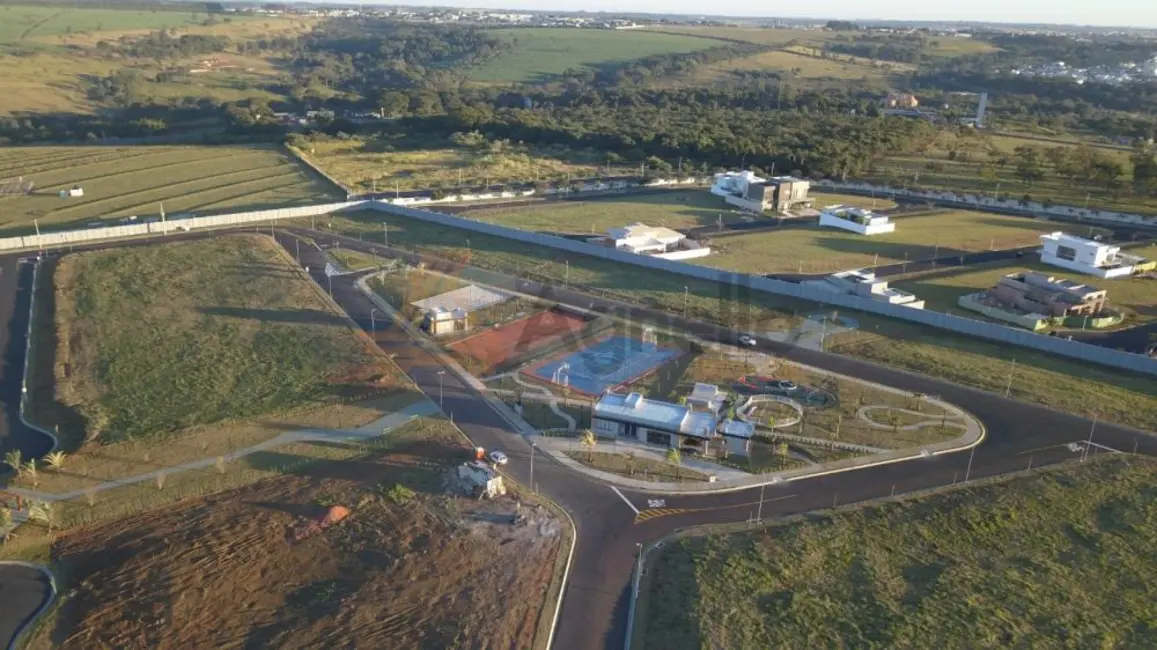 Foto 3 de Terreno / Lote à venda, 379m2 em Franca - SP