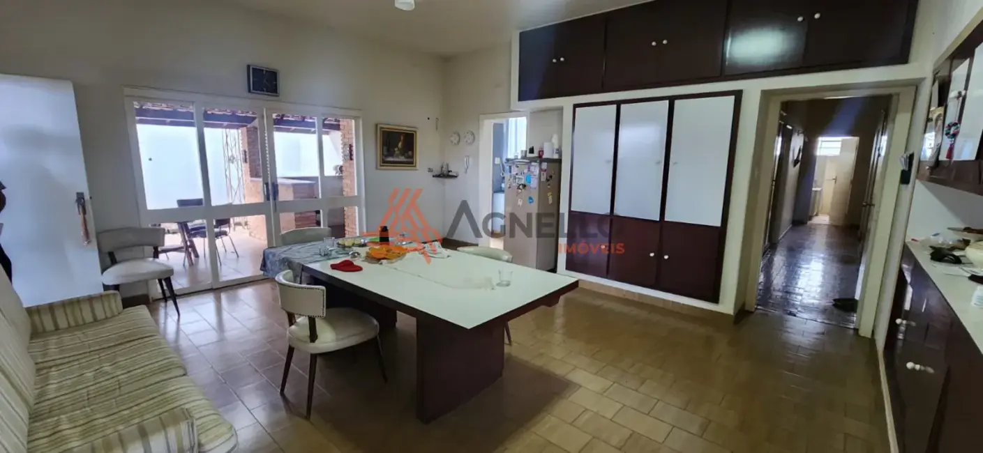 Foto 4 de Casa com 5 quartos à venda, 303m2 em Centro, Franca - SP