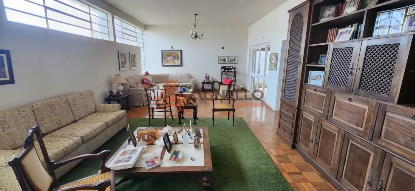 Foto 1 de Casa com 5 quartos à venda, 303m2 em Centro, Franca - SP