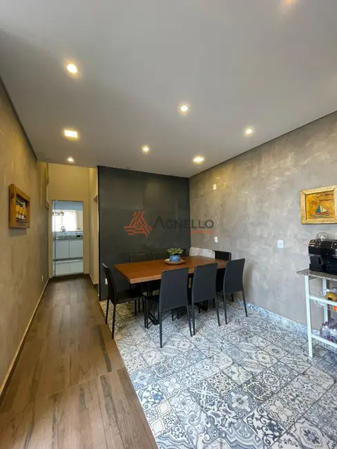 Foto 3 de Apartamento com 3 quartos à venda, 95m2 em Vila Totoli, Franca - SP