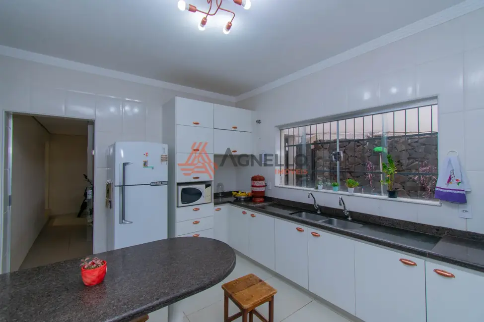 Foto 4 de Casa com 3 quartos à venda, 265m2 em Jardim Barão, Franca - SP