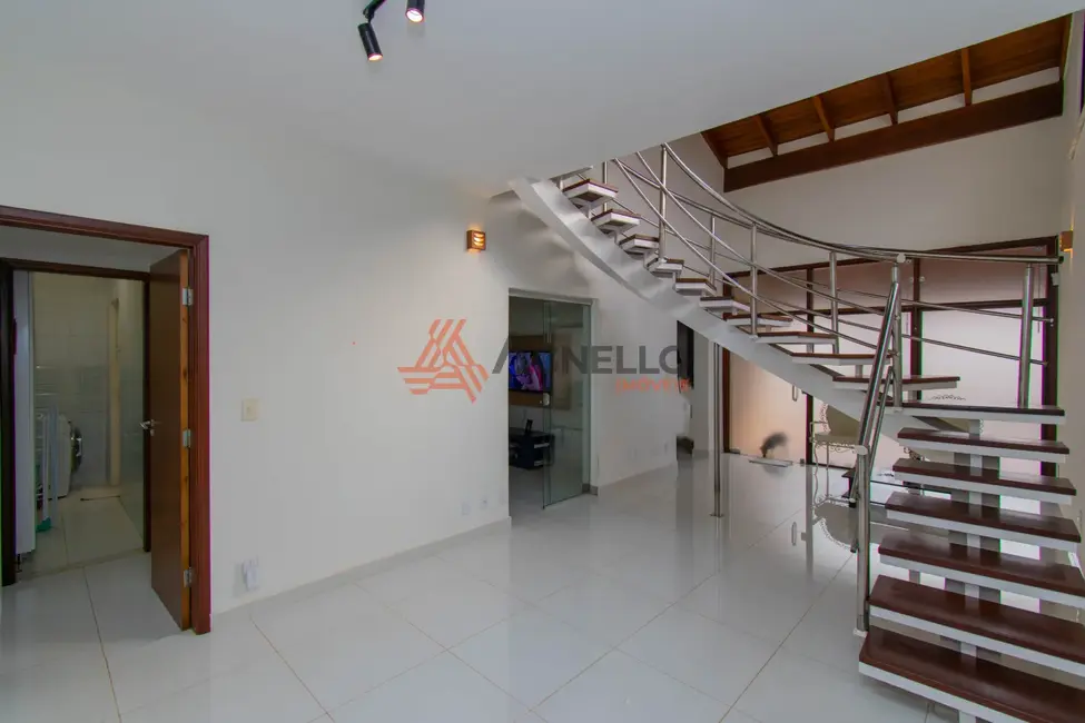 Casa com 3 quartos à venda, 265m2 em Jardim Barão, Franca - SP - imagem 2 Foto 2 de Casa com 3 quartos à venda, 265m2 em Jardim Barão, Franca - SP