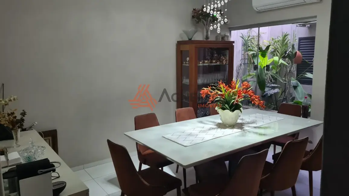 Foto 2 de Casa com 3 quartos à venda, 185m2 em Esplanada Primo Meneghetti, Franca - SP