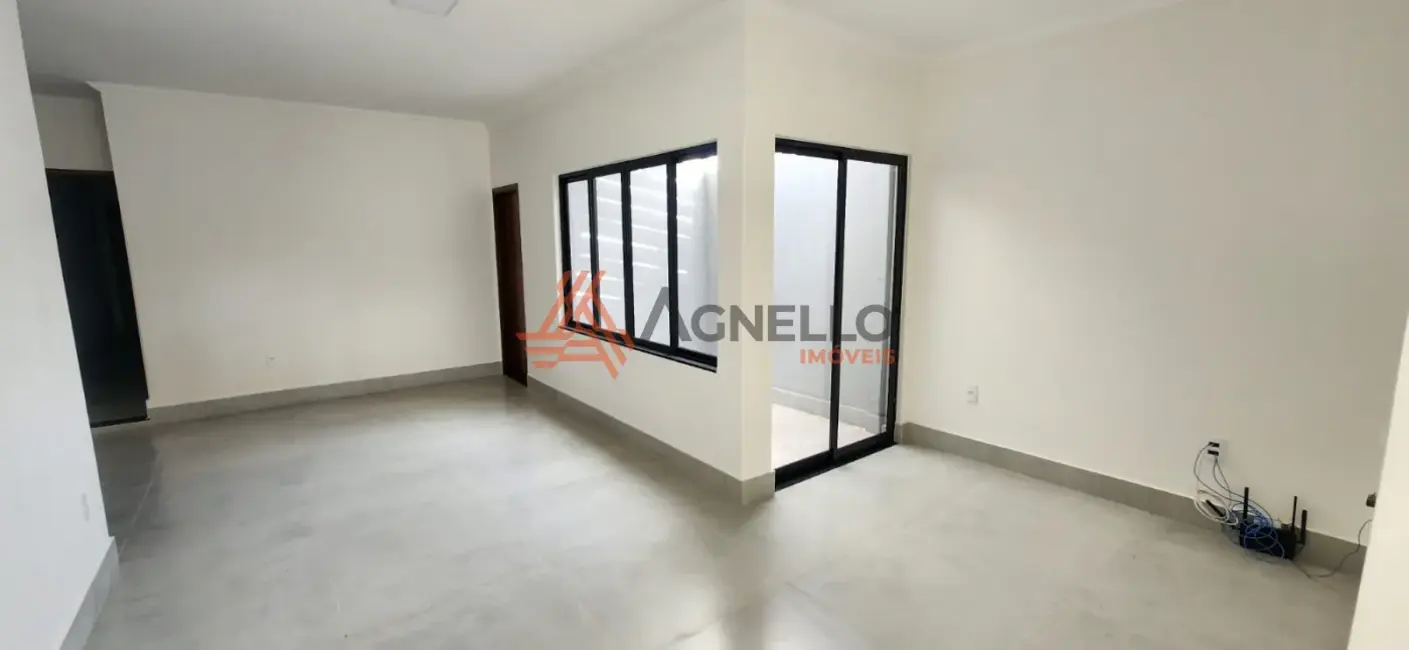 Foto 1 de Casa com 4 quartos à venda, 264m2 em Jardim Líbano, Franca - SP