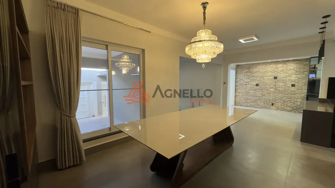 Casa com 3 quartos à venda, 190m2 em São José, Franca - SP - imagem 6 Foto 6 de Casa com 3 quartos à venda, 190m2 em São José, Franca - SP