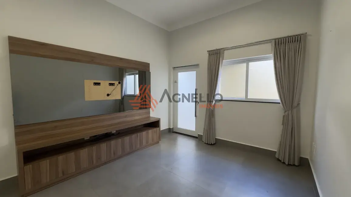 Casa com 3 quartos à venda, 190m2 em São José, Franca - SP - imagem 1 Foto 1 de Casa com 3 quartos à venda, 190m2 em São José, Franca - SP