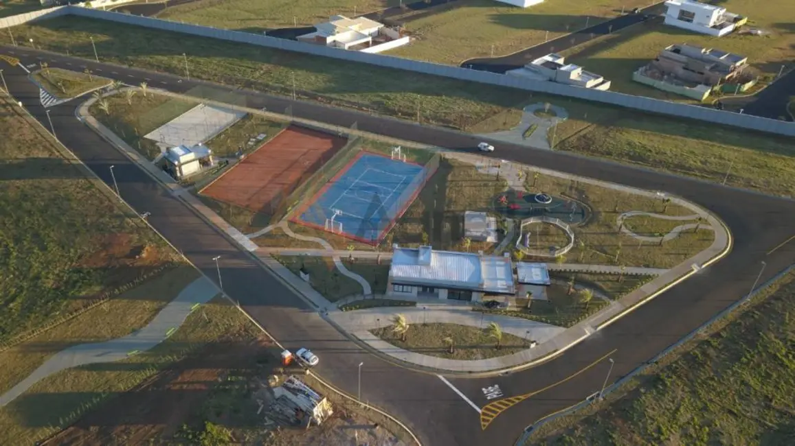 Foto 3 de Casa de Condomínio com 3 quartos à venda, 292m2 em Franca - SP