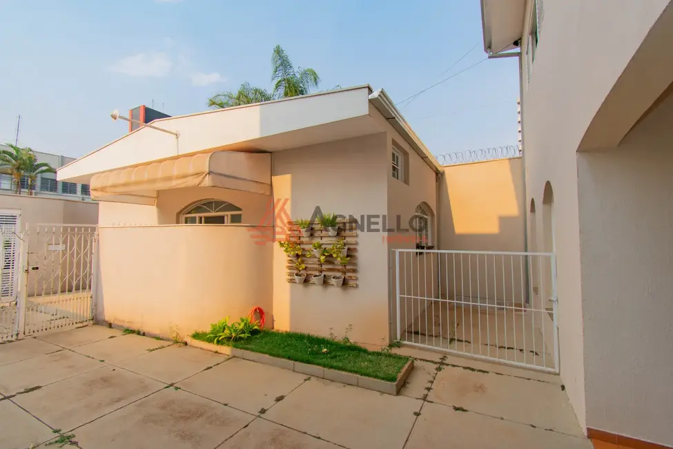 Foto 2 de Loja com 7 quartos à venda, 252m2 em Centro, Franca - SP