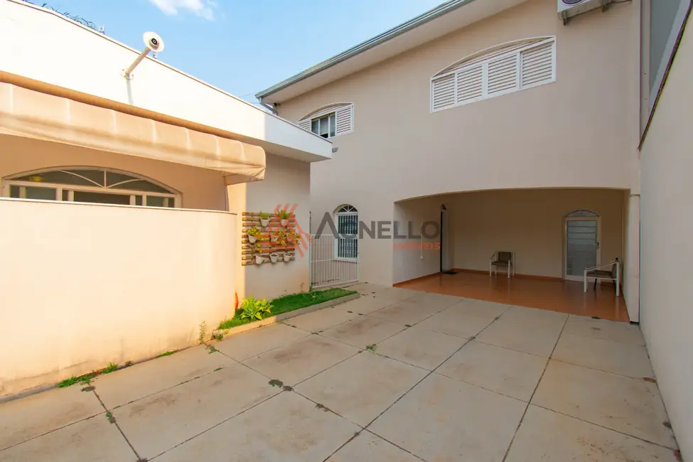 Foto 1 de Loja com 7 quartos à venda, 252m2 em Centro, Franca - SP
