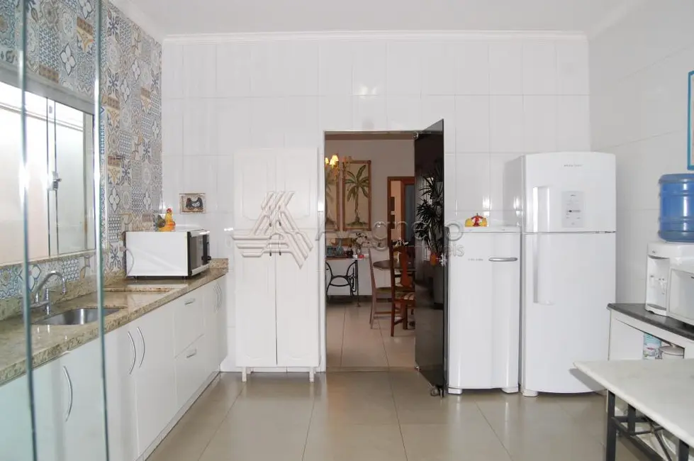 Foto 5 de Casa com 3 quartos à venda, 200m2 em Esplanada Primo Meneghetti, Franca - SP