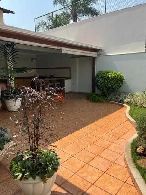 Foto 2 de Casa com 4 quartos à venda, 377m2 em Residencial Paraíso, Franca - SP