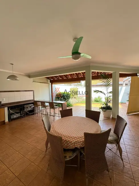 Foto 1 de Casa com 4 quartos à venda, 377m2 em Residencial Paraíso, Franca - SP