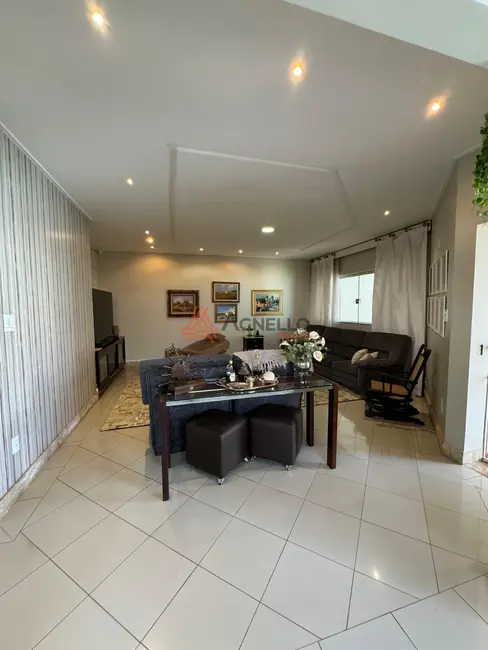 Foto 8 de Casa com 4 quartos à venda, 377m2 em Residencial Paraíso, Franca - SP