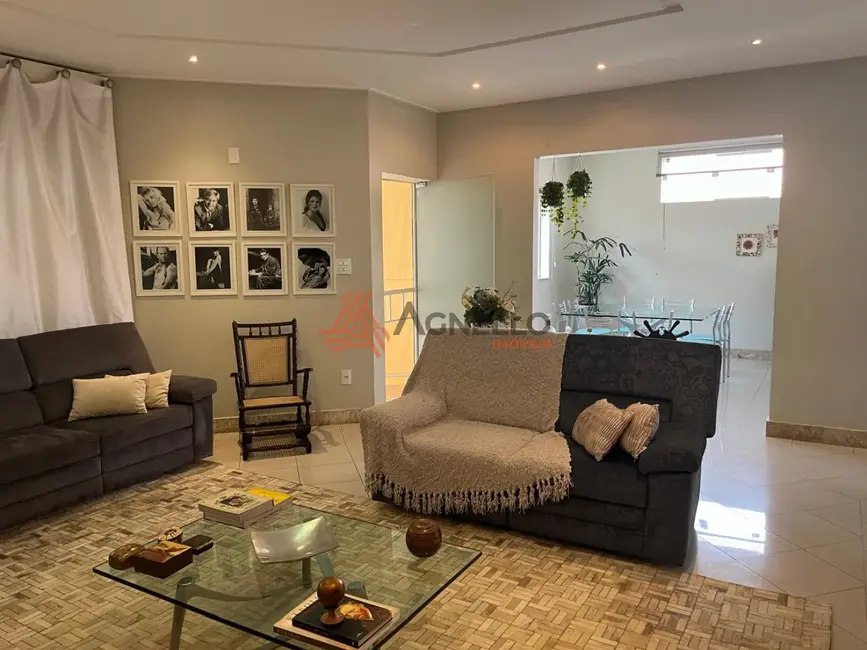 Foto 9 de Casa com 4 quartos à venda, 377m2 em Residencial Paraíso, Franca - SP