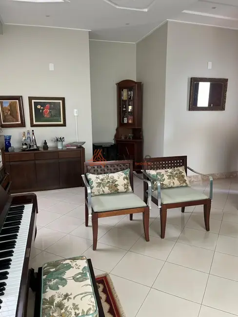 Foto 4 de Casa com 4 quartos à venda, 377m2 em Residencial Paraíso, Franca - SP