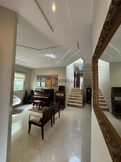 Foto 2 de Casa com 4 quartos à venda, 377m2 em Residencial Paraíso, Franca - SP