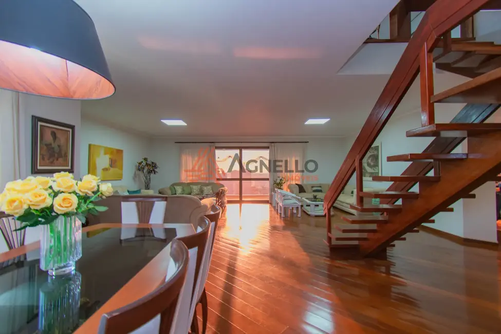 Foto 3 de Cobertura com 4 quartos à venda, 518m2 em Centro, Franca - SP