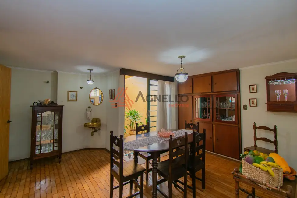 Casa com 4 quartos à venda, 346m2 em Centro, Franca - SP - imagem 8 Foto 8 de Casa com 4 quartos à venda, 346m2 em Centro, Franca - SP