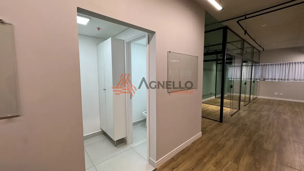 Foto 2 de Sala Comercial para alugar, 104m2 em Centro, Franca - SP