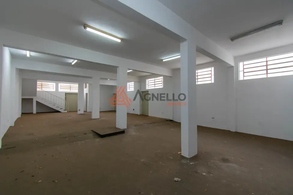 Armazém / Galpão à venda, 463m2 em Jardim Doutor Antônio Petráglia, Franca - SP - imagem 1 Foto 1 de Armazém / Galpão à venda, 463m2 em Jardim Doutor Antônio Petráglia, Franca - SP