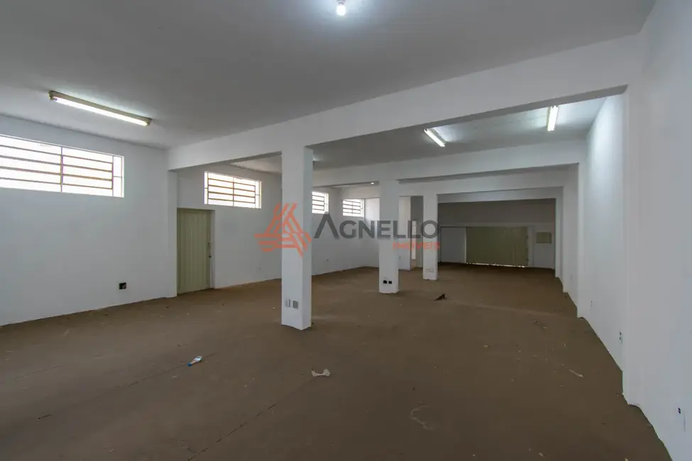 Armazém / Galpão à venda, 463m2 em Jardim Doutor Antônio Petráglia, Franca - SP - imagem 3 Foto 3 de Armazém / Galpão à venda, 463m2 em Jardim Doutor Antônio Petráglia, Franca - SP