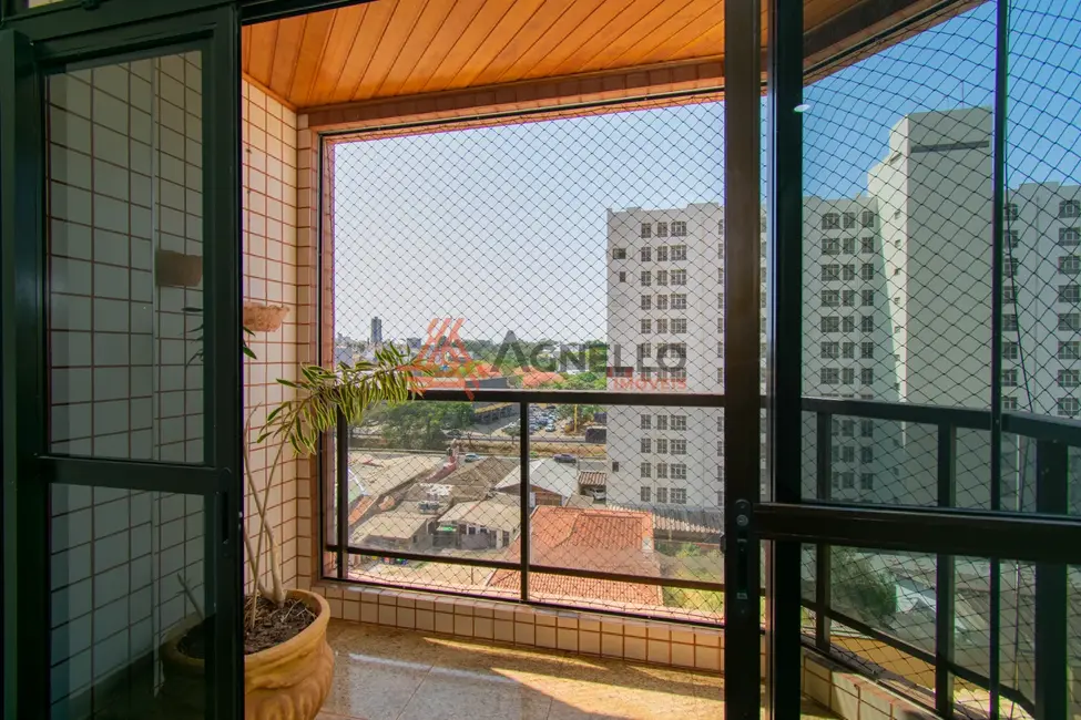 Foto 4 de Apartamento com 3 quartos à venda, 205m2 em Jardim Consolação, Franca - SP