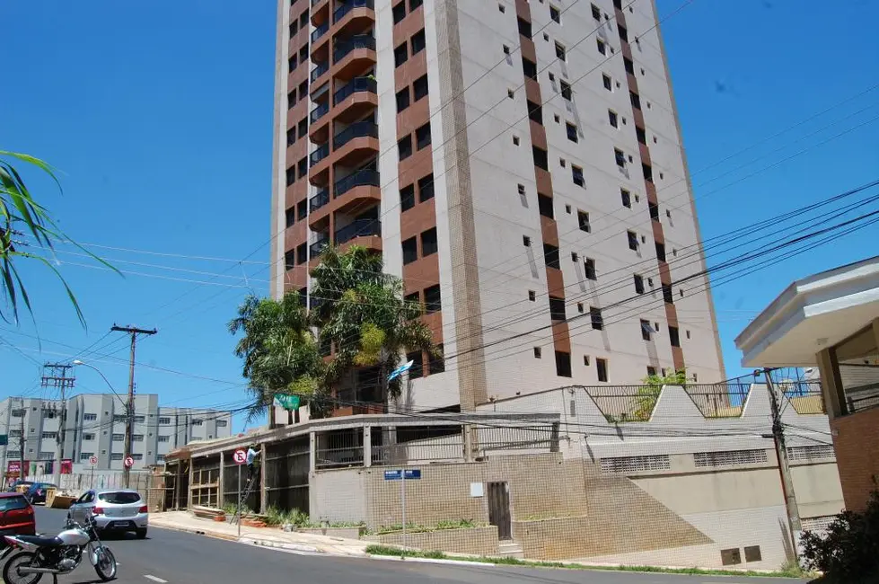 Foto 1 de Apartamento com 3 quartos à venda, 205m2 em Jardim Consolação, Franca - SP