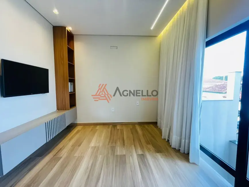 Casa com 3 quartos à venda, 201m2 em Centro, Franca - SP - imagem 9 Foto 9 de Casa com 3 quartos à venda, 201m2 em Centro, Franca - SP